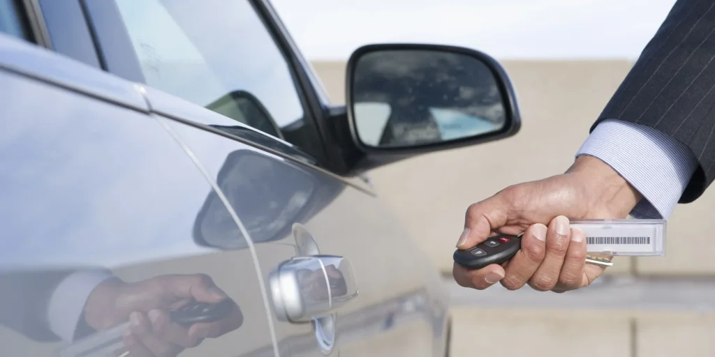 AI Asks: Sewa Mobil dengan Sopir vs Self Drive Bali