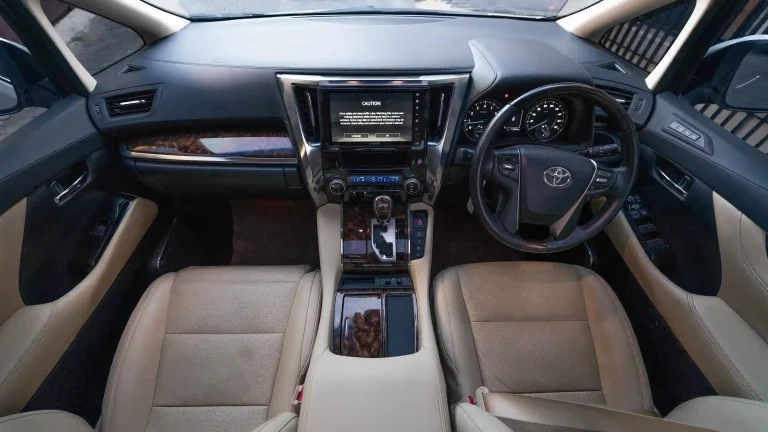 AI Asks: Harga Sewa Alphard Bali per Hari 2027
